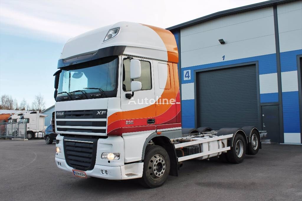 DAF XF105.460 chassis truck