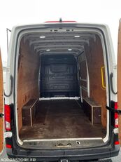 Volkswagen CRAFTER closed box van