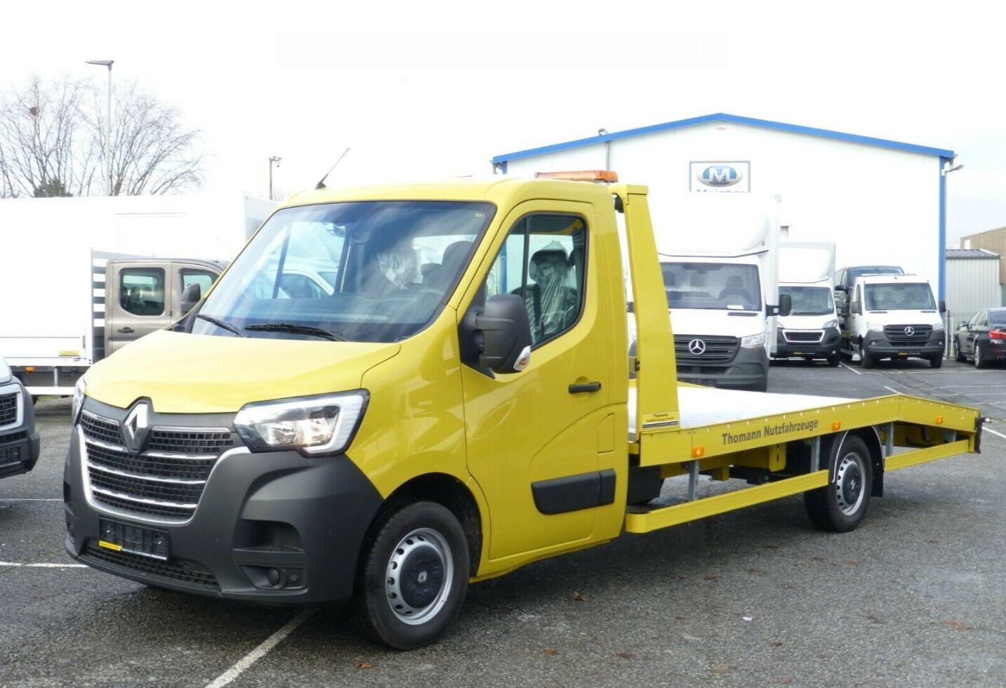 new Renault Master 2,3DCI  tow truck < 3.5t