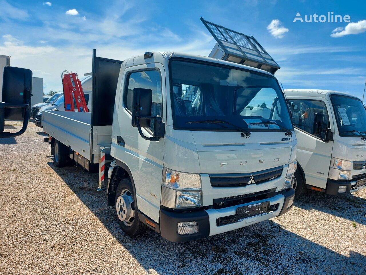 new Mitsubishi Canter FUSO 3C15 Pritsche und Kran für Nachfrage flatbed truck