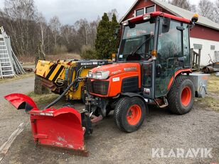 Kubota B2530 snow removal machine