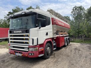 SCANIA 124 / 420 feed truck