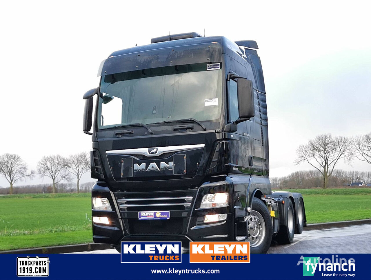 MAN 28.460 TGX xxl 6x2 boogie truck tractor