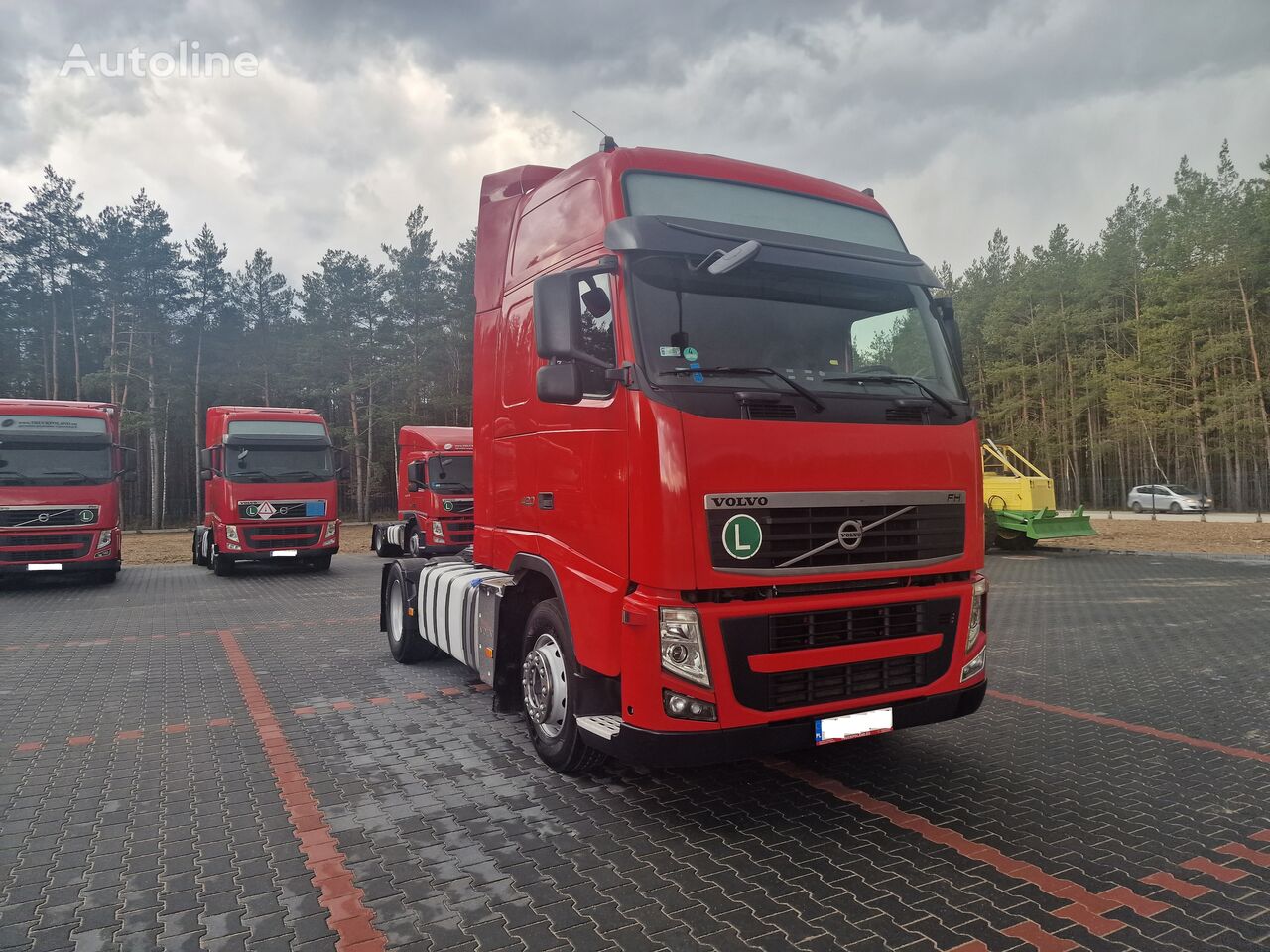Volvo  FH13 Globetrotter XL STANDARD MANUAL 420 EURO 5 2011 r  truck tractor